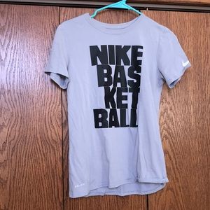 Nike short sleeved tee